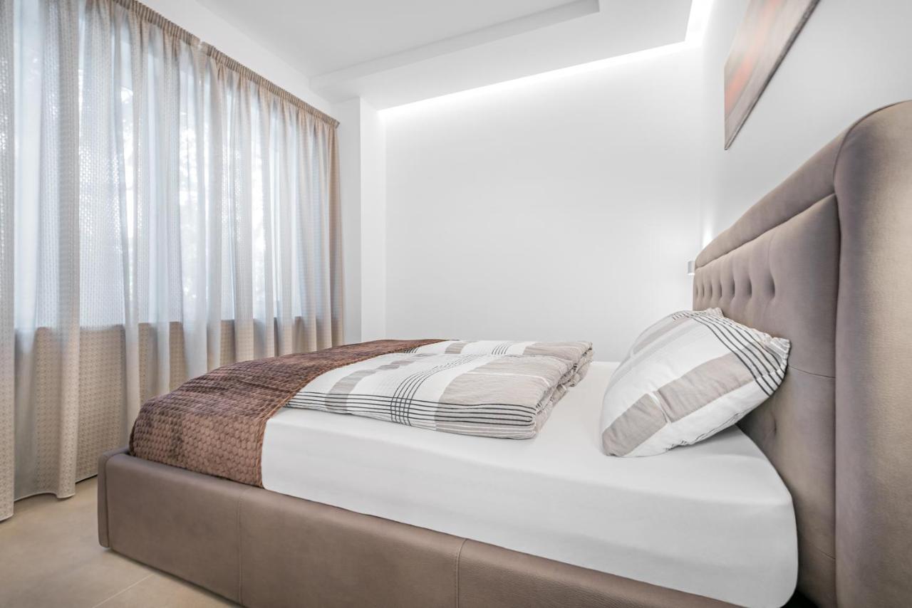 Fior Apartments Schiller Merano Exteriör bild